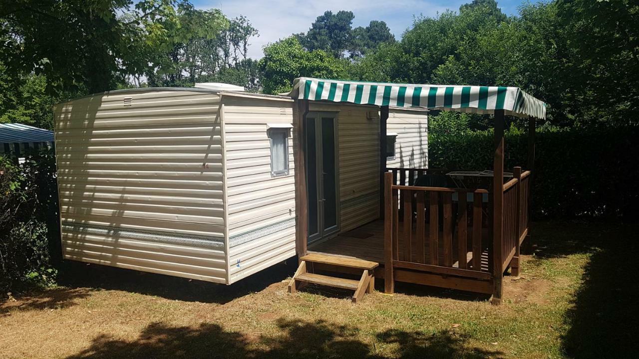 Camping Le Pigeonnier Saint-Crepin-et-Carlucet Exterior photo